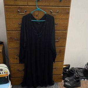 Torrid Size 6 Black Long Sleeve Lattice V-Neck Dress